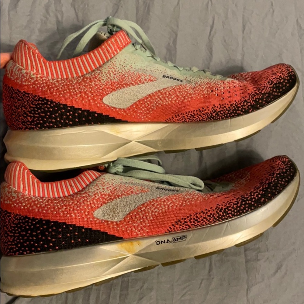 Brooks Levitate 2